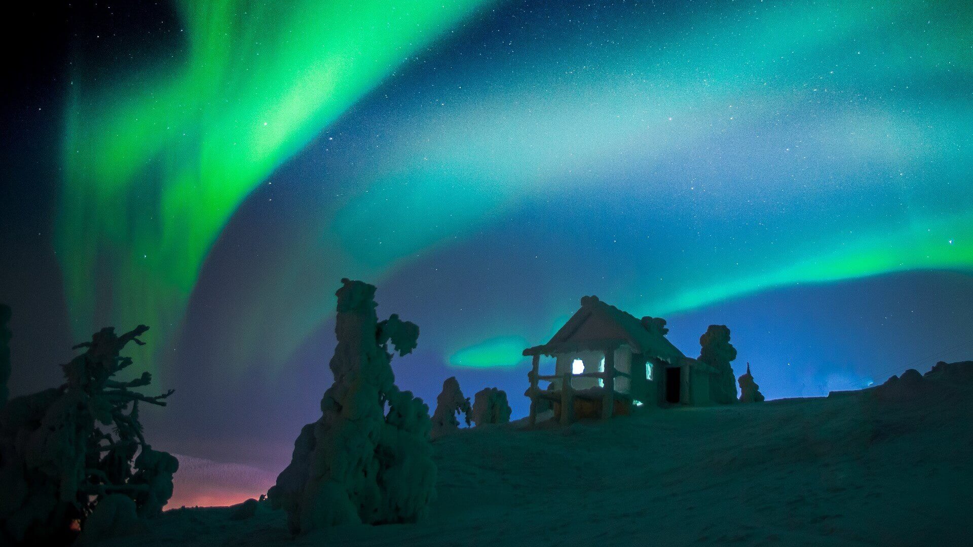 Arktis Tours - Mietwagenrundreise Faszinierende Polarlichter selbst erfahren