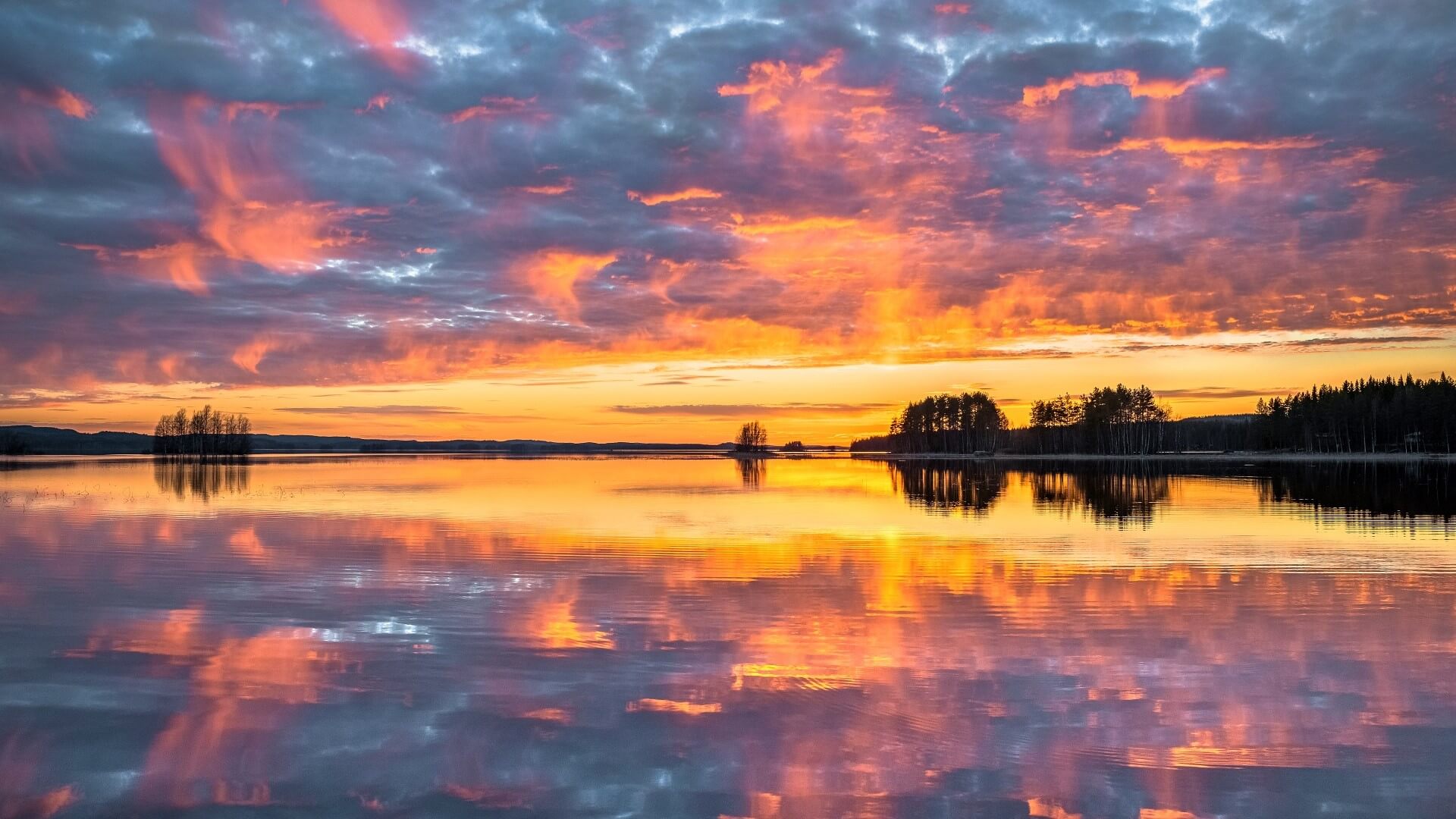 Arktis Tours - Helsinki und das Land der tausend Seen - Sonnenuntergang im Seengebiet