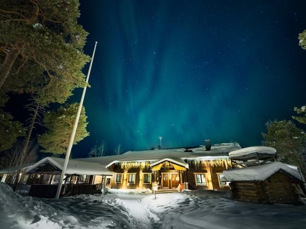Arktis Tours - Winterabenteuer - Polarlicht Wildernesshotel Nellim