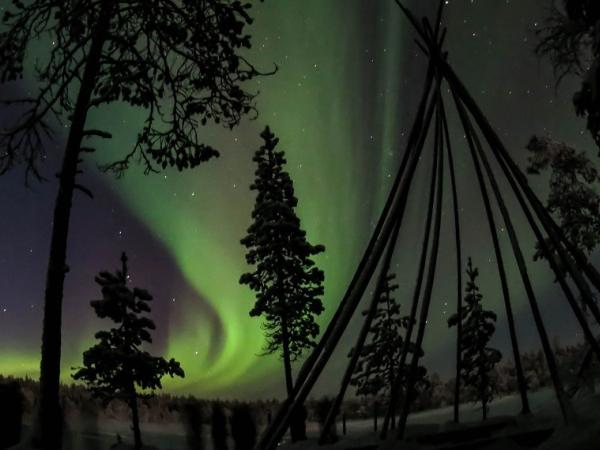 Arktis Tours - Nordlichttraum Rovaniemi DeLuxe mit Glasigloo
