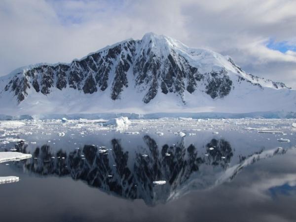 Arktis Tours - MS Hodius - Antarktis, Jenseits des Polarkreises - The Gullet