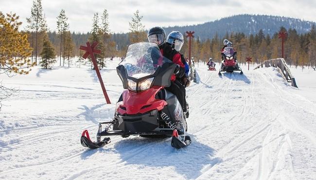 Arktis Tours - Lappland bewusst erleben - Torassieppis Winterschätze Snowmobilsafari