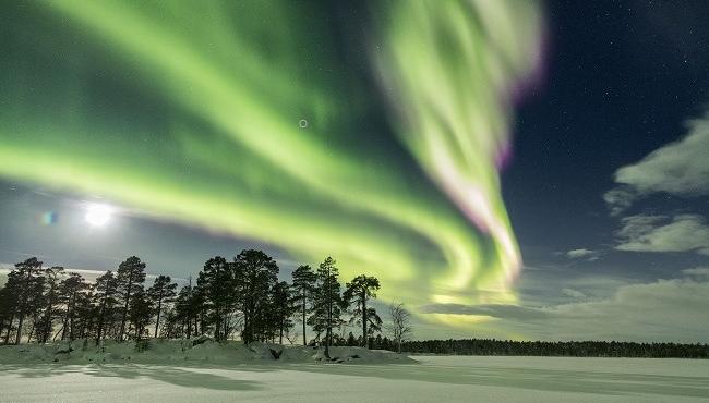 Arktis Tours Wintererlebnisse im Herzen Inaris - Wilderness Hotel Juutua Polarlichtbeobachtung