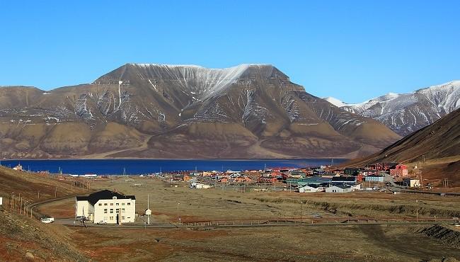 Arktis Tours Sehnsuchtsziel Nordpol - 90° Grad Nord - Longyearbyen