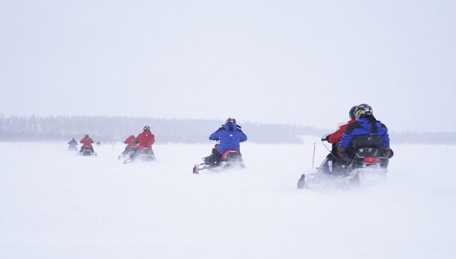 Arktis Tours Snowmobil Tour Lappland